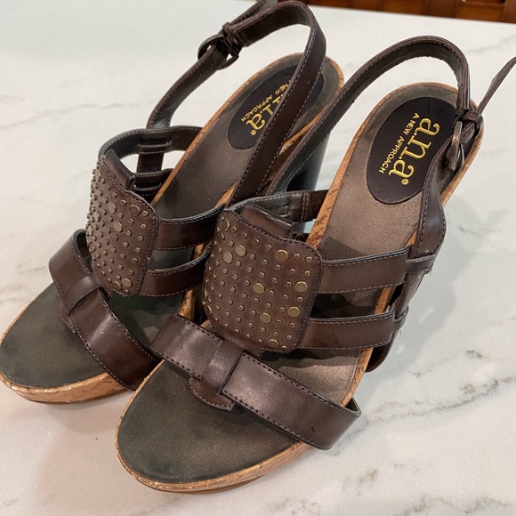 Ana A New Approach Brown Wedge Heels, Size 6M - Picture 2 of 4